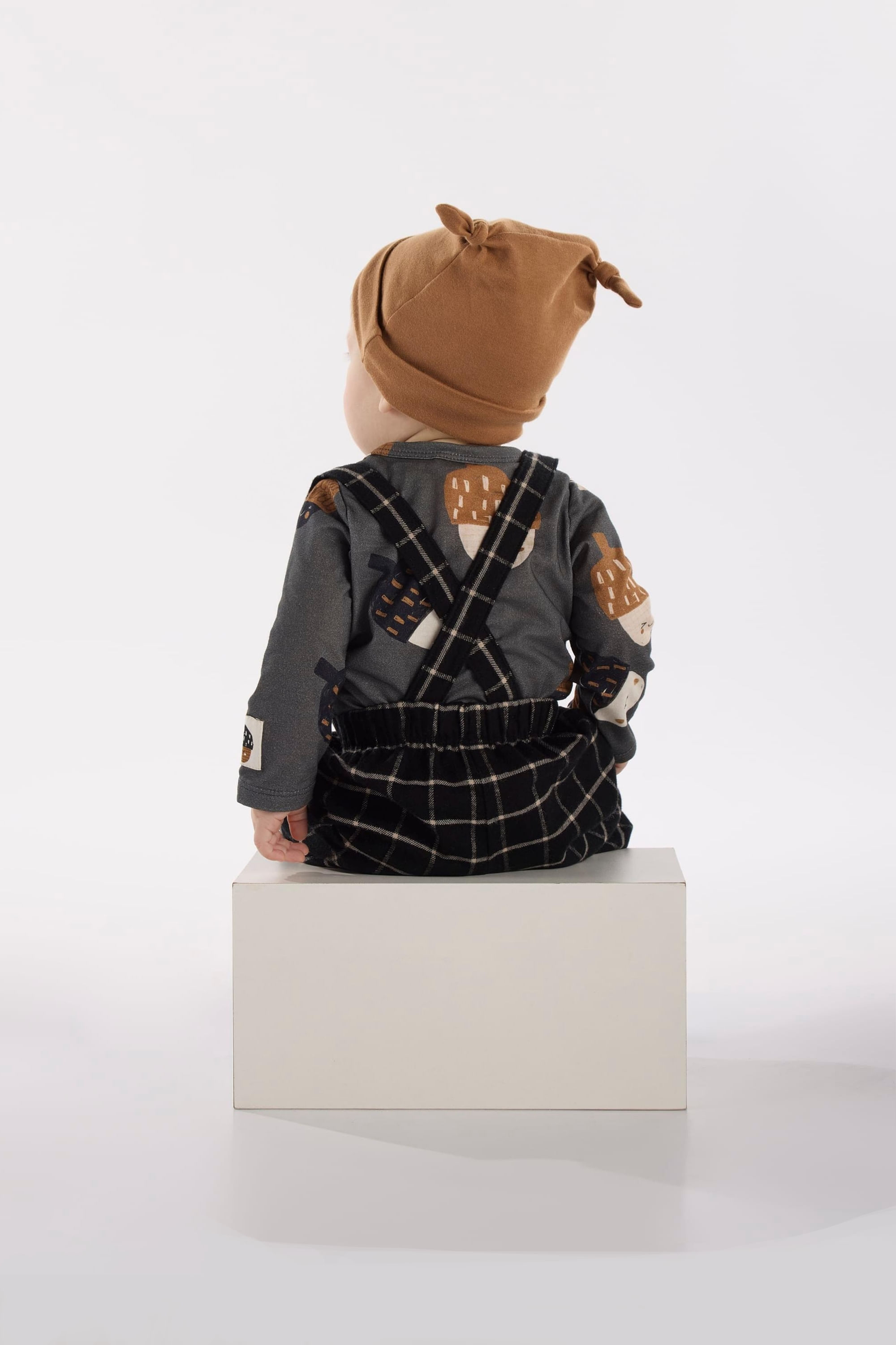 Conjuntos Nozes para Bebê Menino com Body e Jardineira (Cinza) Três e Já - Imagem 11